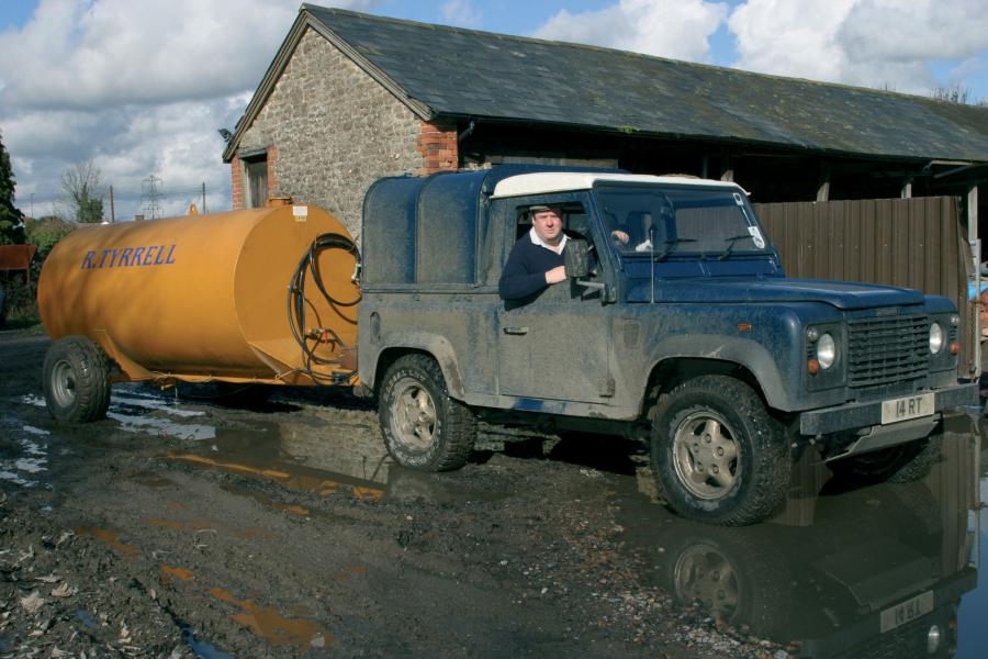  Land Rover Defender 2006 года  (фото 39 из 227)